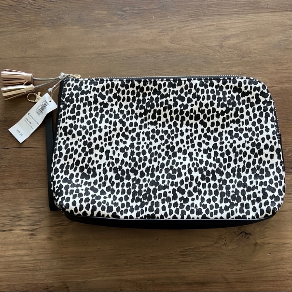 Old Navy Animal Print Wristlet/Clutch